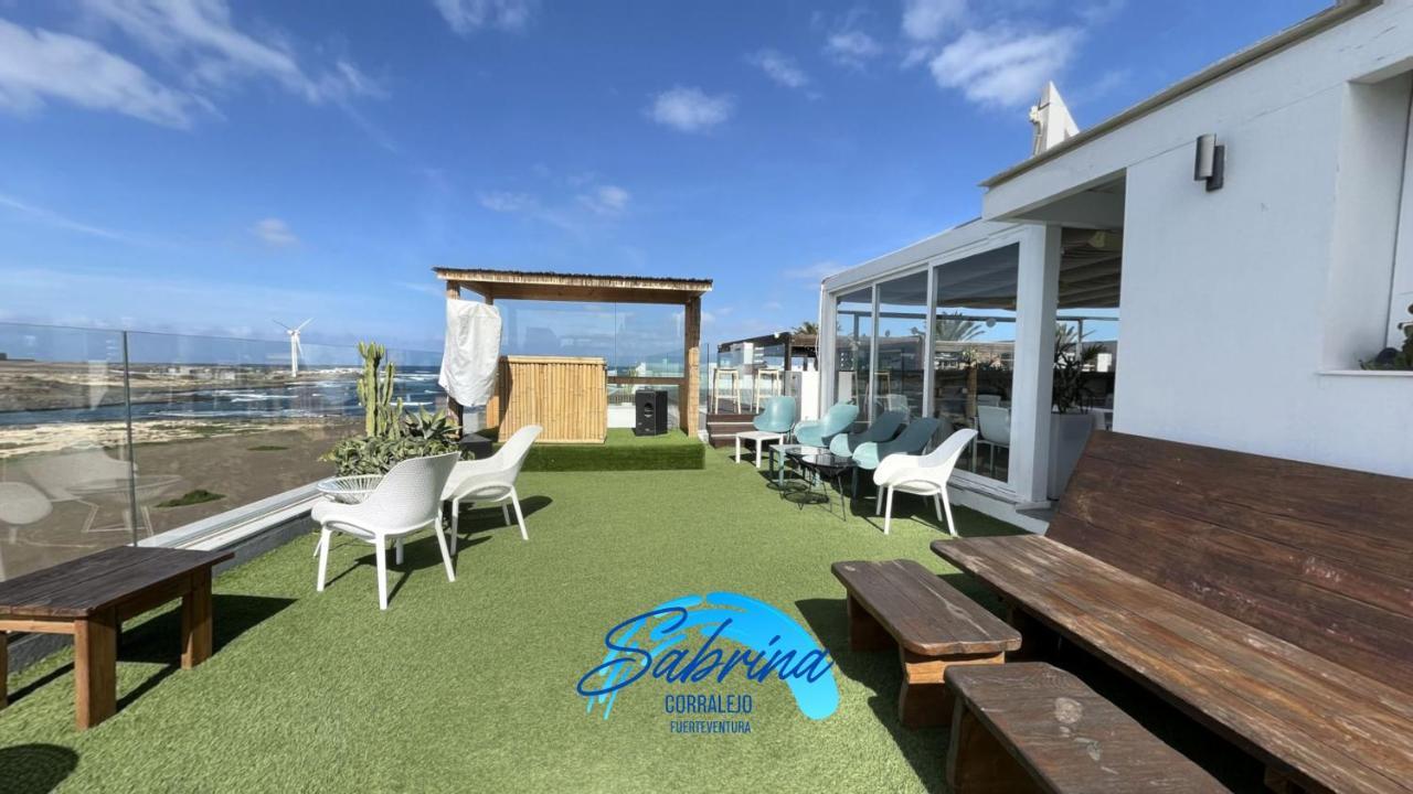 Grazioso Appartamento Al Bristol Sunset Vista コラレホ エクステリア 写真